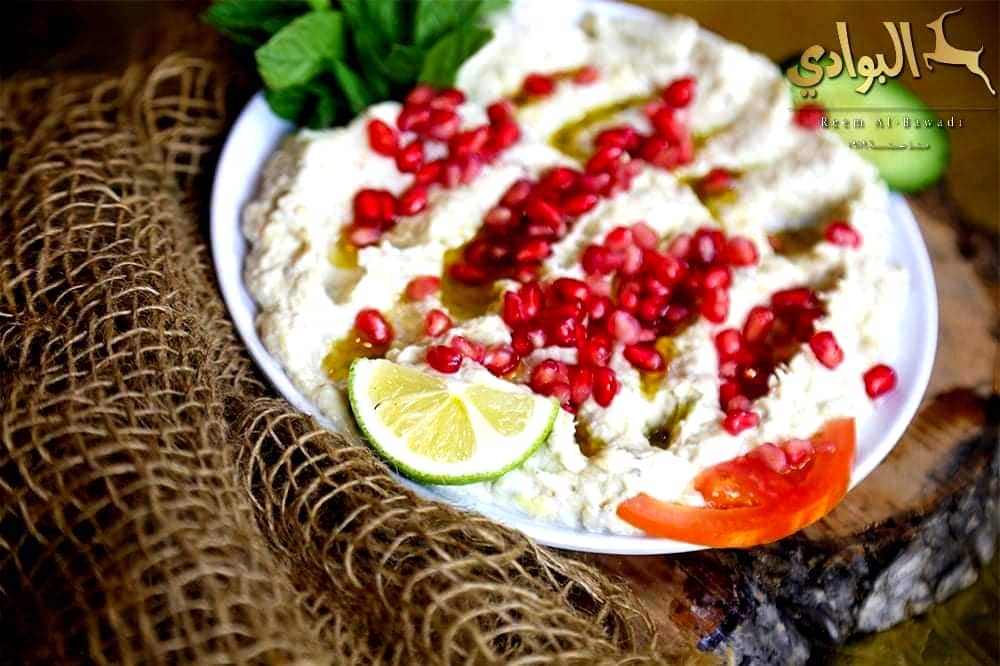متبل كريمي بالرمان والطماطم